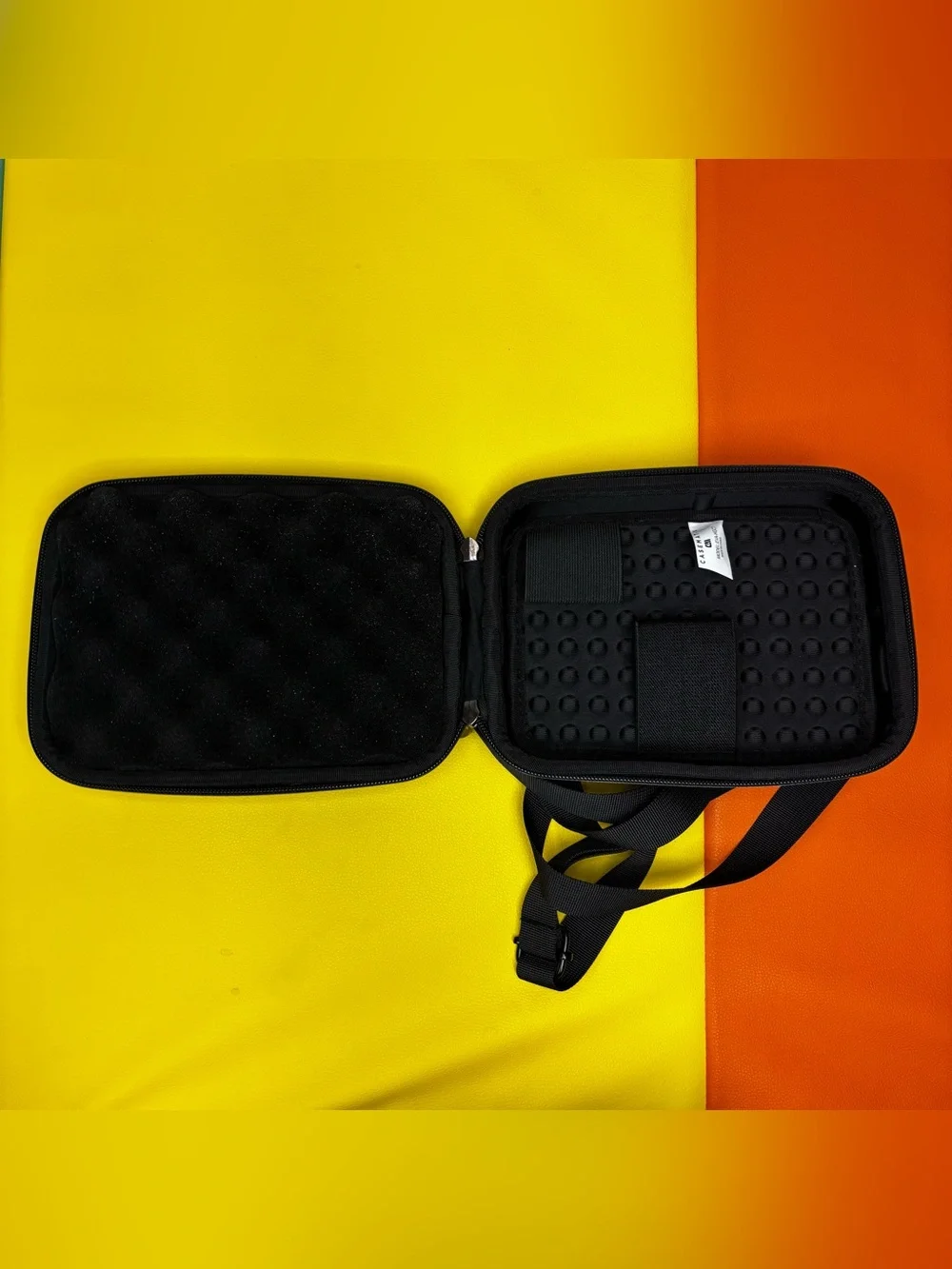 CASEMATIX‎ Compact Locking Case with Shoulder Strap in Black